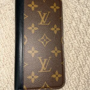 🌸Authentic Louis Vuitton Monogram Folio Phone Case for IPhone X and XS in GUC